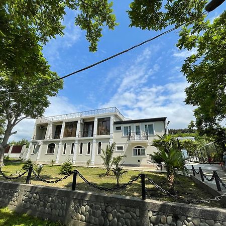 House On Moryakov 55 Aparthotel Чакви Екстериор снимка