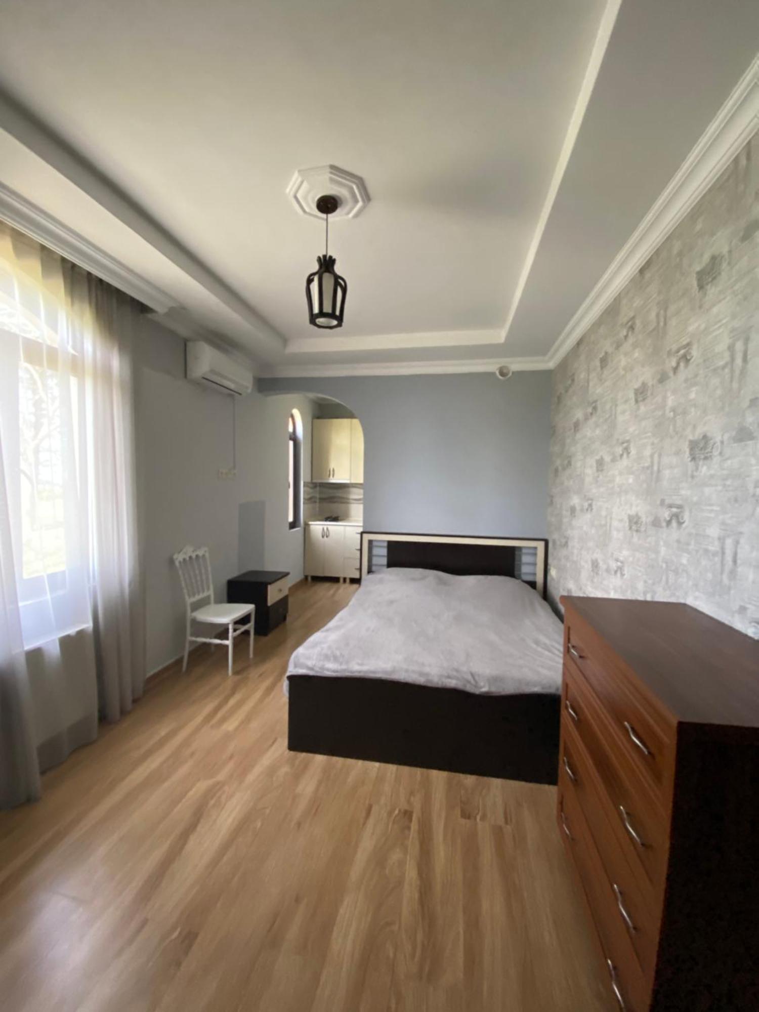 House On Moryakov 55 Aparthotel Чакви Стая снимка
