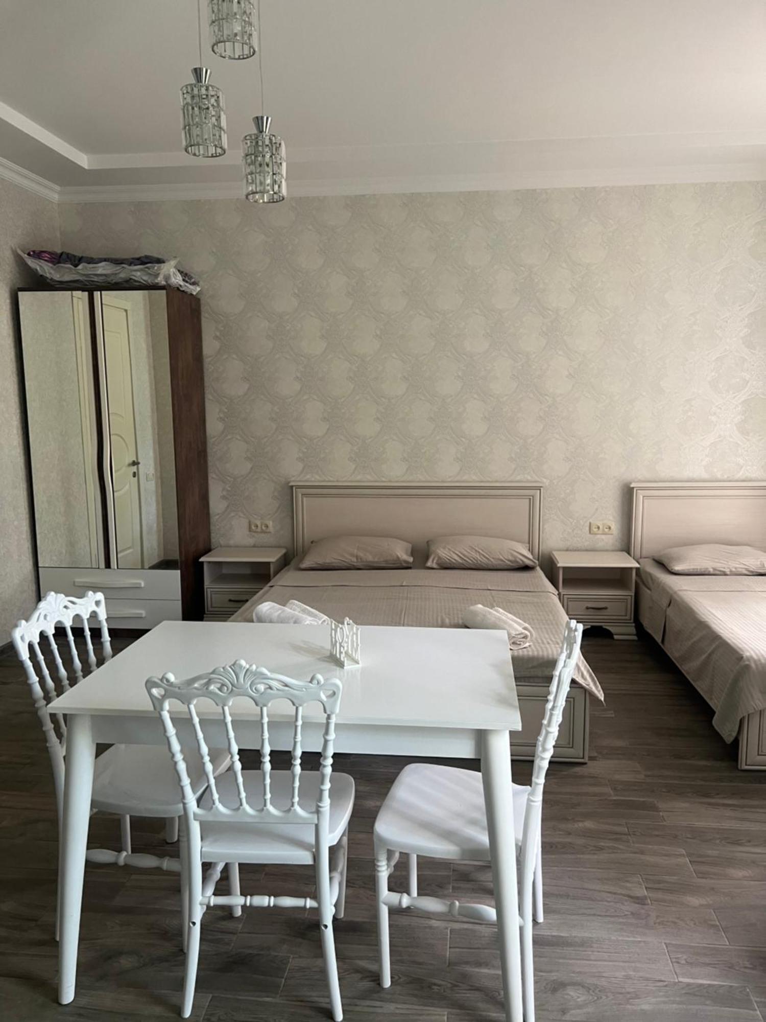 House On Moryakov 55 Aparthotel Чакви Екстериор снимка