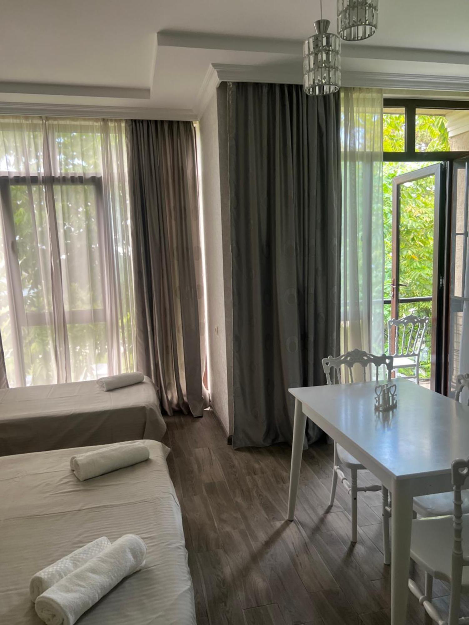 House On Moryakov 55 Aparthotel Чакви Екстериор снимка